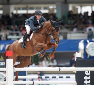 Landgenoot Pieter Clemens claimt tweede plaats in GP Kronenberg met Horizon de Regor