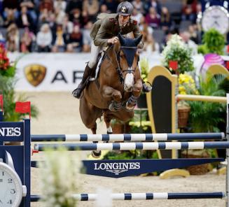 Fair Light van 't Heike on the podium of the World Cup in Verona